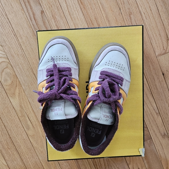 Fendi Sneaker - Picture 2 of 11